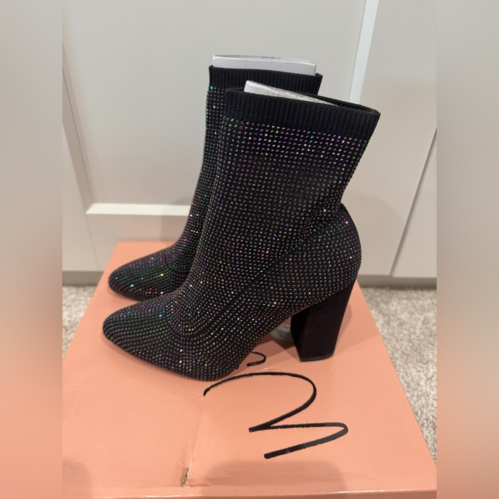 NIB Wild Pair Baybe Black Rhinestone Bling Block Heel Boots, Size 5